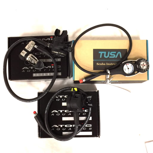 アトミック ATC1105 レギュレーター 他 ATC1200 オクトパス TUSA SCA270J 2連ゲージ ダイビング用品 計3点
